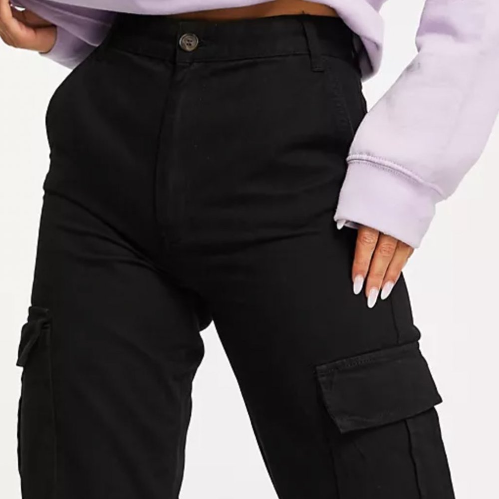 Stradivarius Straight Leg Cargo Trousers - Black - SZ 2